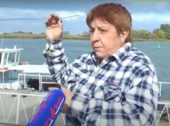 Жительница Азова прославилась на всю Россию после невнятного и эмоционального интервью 