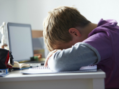 «Из тебя никогда не получится мужика», - учительница пол-урока унижала и оскорбляла пятиклассника в Ростовской области