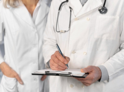 Лишь четверть выпускников медколледжей Дона остаются работать по профессии