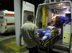 Двое мужчин и семилетняя девочка получили серьезные травмы в ДТП с двумя ВАЗами в Ростовской области