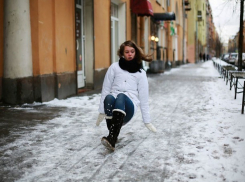 Управление по делам ГО и ЧС Ростовской области предупредило о сильной гололедице 