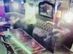 Хинштейн опубликовал видео драки районного прокурора и офицера Росгвардии в Ростове