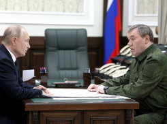 Иностранные СМИ встревожились из-за частых визитов Путина в штаб ЮВО в Ростове