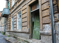 Василий Голубев призвал отдавать исторические здания в Ростове за рубль