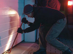 Ночной взлом гаража и кражу инструментов совершил житель Ростовской области