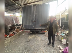 Полиция задержала рецидивистов, обокравших гаражи на 1,3 млн рублей в Ростовской области 