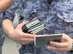 В Ростовской области обнаружили 29 мигрантов-нелегалов, работающих на продуктовом складе 