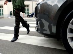 Травмы в двойном ДТП со сбитой девушкой-пешеходом получил водитель иномарки в центре Ростова