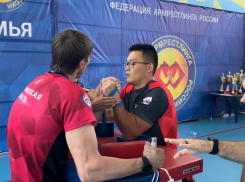 Спортсмен из Ростова завоевал бронзу на Всероссийском турнире по армрестлингу