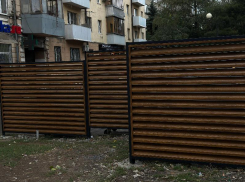 В центре Ростова вандалы «разобрали» новые контейнерные площадки