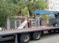 В Ростове начали сносить незаконные киоски