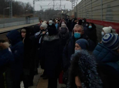 Популярность городской электрички в Ростове резко выросла после закрытия моста на Малиновского
