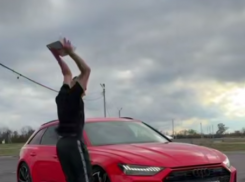 Очередной безумный поступок в сеть выложил ростовский каскадёр Евгений Чеботарев