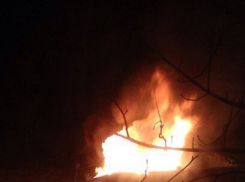 Пожар после поджога мусорного бака в Ростове попал на видео