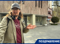 День рождения отмечает популярный краевед и любитель долгих экскурсий по Ростову Геннадий Крольман 