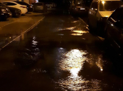 Затопленная из-за прорыва трубопровода Зорге напомнила Венецию ростовчанам