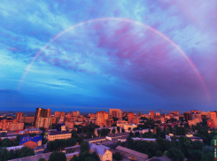Превратившую город в чужеземную планету красивую радугу засняли ростовчане на фото