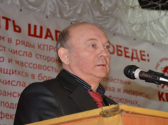 Грязный подарок - под шумок чемпионата повысить пенсионный возраст, - Виктор Булгаков