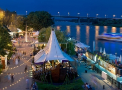 На ростовской набережной тротуарную плитку заменят на гранит