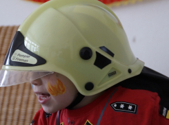 В Волгодонске мальчик со сломанными руками спас себя и свою младшую сестру из пожара