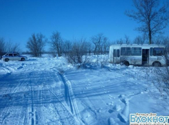 В Ростовской области, столкнувшись с автобусом, погиб водитель снегохода