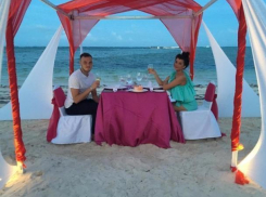 Потрясающие фото и видео с любимыми девушками на экзотических курортах показали футболисты «Ростова»