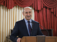 Мало рассказывает о своей работе депутат гордумы Ростова Сергей Сухариев