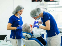 7 апреля – Всемирный день здоровья: стоматологи клиники WORLD DENT получили награду за профессионализм