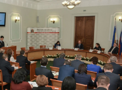Власти Ростова решили надеть на дружинников форму и выплатить им премию