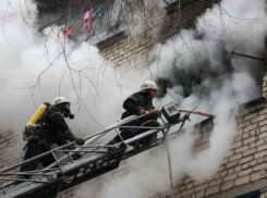 Страшный пожар в жилой девятиэтажке унес жизнь одного человека в Ростовской области