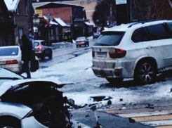 Очередное ДТП: в центре Ростова столкнулись две иномарки 