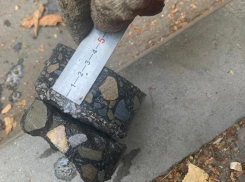 При ремонте дороги в переулке Семашко работы сделали только наполовину, а чиновников это устроило