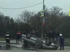 Двое ростовчан пострадали в нелепом ДТП на одном из перекрестков