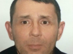 Зрелый мужчина с татуировкой на правой ноге бесследно исчез в Ростовской области