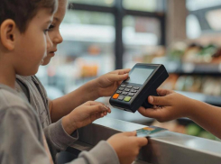 На Дону растет популярность детских банковских карт