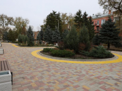 Благоустройство сквера в Ростове признали несуразным из-за излишней заботы об инвалидах