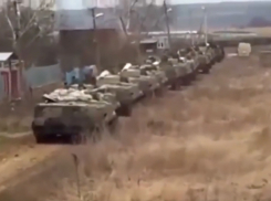 Умные ростовчане вывели автора провокационного видео вторжения бронетехники в Украину на чистую воду 