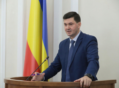 Золотые министры. За экономическое развитие области отвечает чиновник, зарабатывающий 246 тысяч рублей в месяц