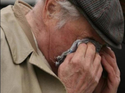 Коварная женщина с «бедой родственников» сделала своей жертвой ростовского пенсионера