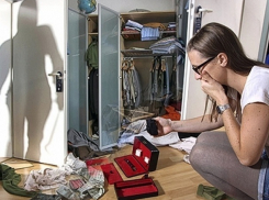 Наглый гость из Ростова обчистил квартиру своей подруги на крупную сумму