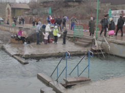 Ростовчане встретили Крещение традиционными купаниями