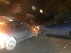 Двое мужчин пострадали в ДТП с неудачным разворотом иномарки в ЗЖМ Ростова