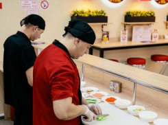 Корпоративное питание и оплачиваемая стажировка: в Ростове ищут повара без опыта работы