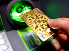 Мошенник злоупотребил доверием жителя Ростова и похитил деньги с его банковской карты