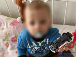 Мать ребенка, бросившую его у знакомых, нашли сотрудники полиции под Ростовом 