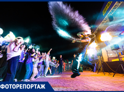 Особый вайб, активности и мастер-классы: фоторепортаж с Дня молодежи в парке «Левобережный»