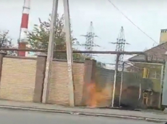 Огненный прорыв газовой трубы испугал жителей Ростова и попал на видео