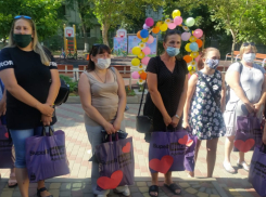Ростовчанам с детьми-детсадовцами выдали продуктовые наборы