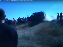 В Ростовской области джип въехал в толпу людей во время шоу: ранен ребенок