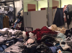 Возмущенную жутким «бардаком» с бюстгальтерами в популярном магазине Ростова девушку пристыдили горожане